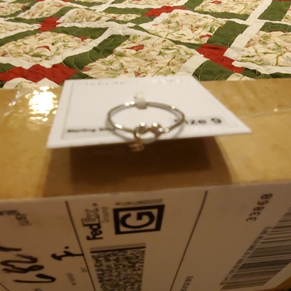 RING - Picture 4 of 4